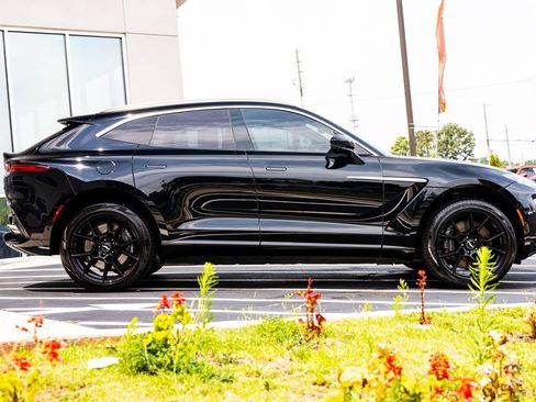 Used 2021 Aston Martin DBX AWD/4WD image 9
