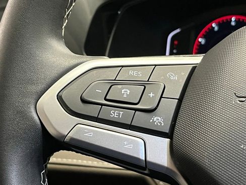 Used 2023 Volkswagen Taos SEL AWD/4WD image 30