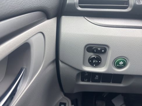 Used 2019 Honda Pilot LX image 27