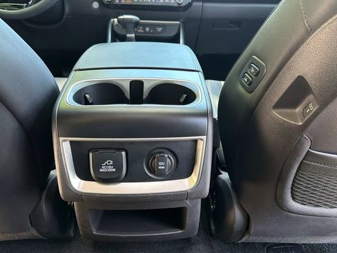 Used 2025 Kia Carnival SX Prestige FWD image 29