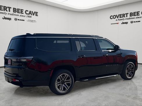 New 2026 Jeep Grand Wagoneer L image 10