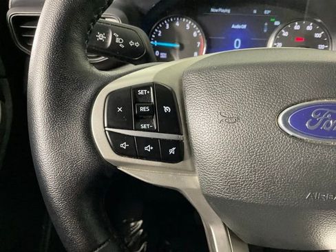 Certified 2023 Ford Explorer XLT image 24