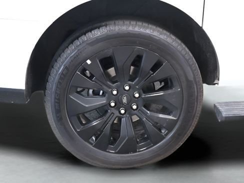 Used 2025 Ford Expedition Max Platinum w/ Stealth Appearance Package AWD/4WD image 34