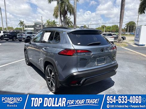 Used 2023 Toyota Corolla Cross AWD Hybrid w/ Convenience Package image 7