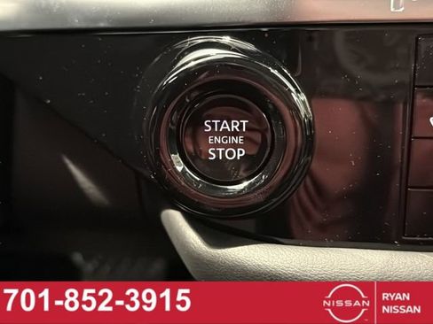 New 2026 Nissan Pathfinder SL AWD/4WD image 32