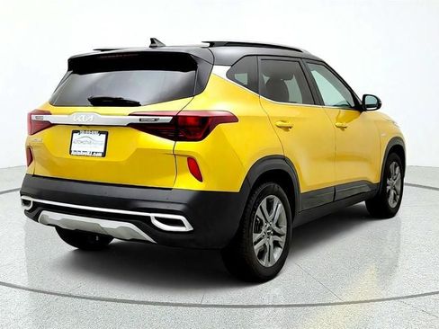 Used 2023 Kia Seltos S w/ Navigation Package AWD/4WD image 5