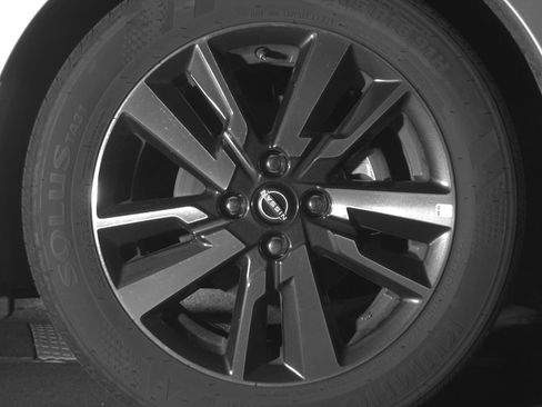 Used 2025 Nissan Versa SV image 13