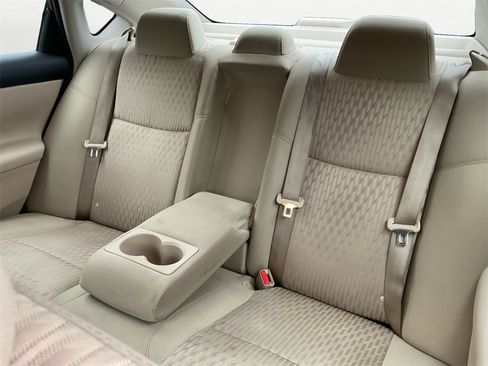 Used 2017 Nissan Altima 2.5 SV w/ Convenience Package image 9