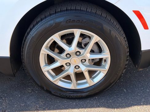 Used 2023 Chevrolet Equinox LT FWD image 10