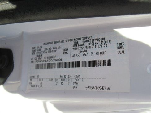 Used 2016 Ford E-350 and Econoline 350 Super Duty image 7