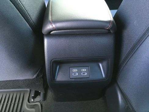 Used 2025 Toyota Corolla SE FWD image 24