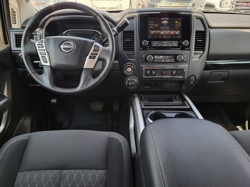 Used 2024 Nissan Titan SV w/ SV Convenience Package image 28