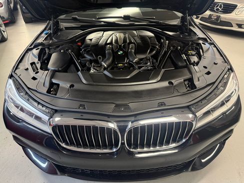 Used 2017 BMW 750i xDrive image 21