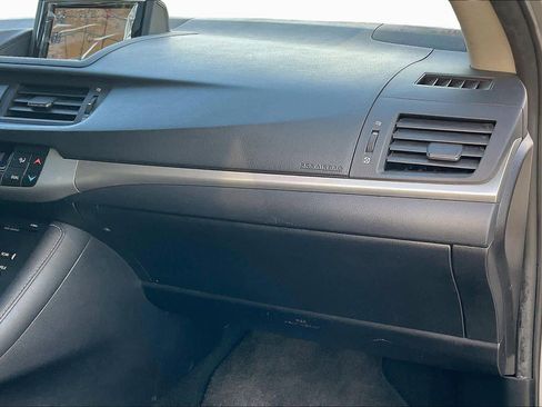 Used 2012 Lexus CT 200h Premium w/ Premium Audio Pkg image 19