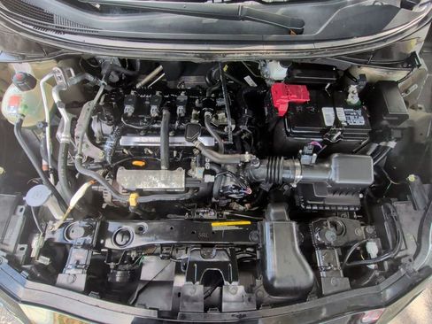 Used 2021 Nissan Versa SV image 11