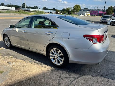 Used 2010 Lexus ES 350 FWD image 5