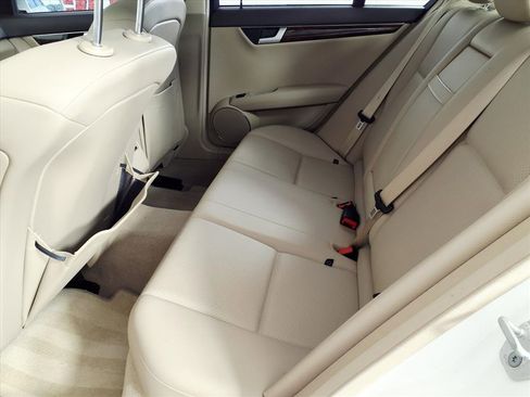 Used 2013 Mercedes-Benz C 250 Sedan image 13