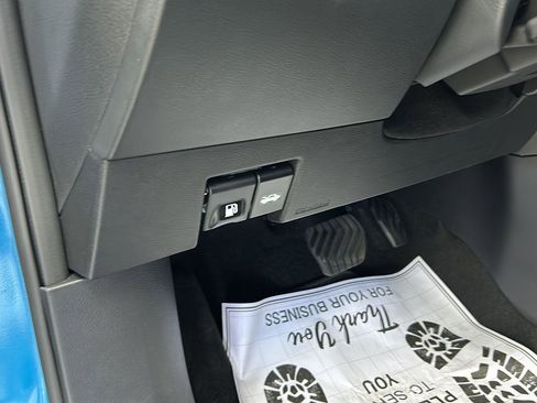 New 2025 Nissan Versa SR w/ Trunk Package image 14