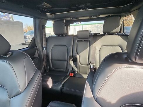 New 2025 Ford Bronco Outer Banks w/ Black Appearance Package image 26