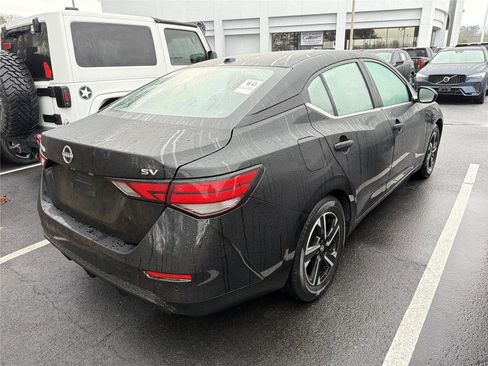 Used 2024 Nissan Sentra SV image 4