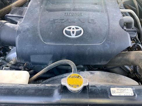 Used 2013 Toyota Tundra 2WD CrewMax w/ Tow Pkg image 33