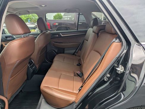 Used 2018 Subaru Outback 2.5i Touring w/ Popular Package #3 AWD/4WD image 14