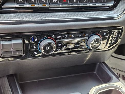 Certified 2022 Chevrolet Silverado 1500 ZR2 w/ Technology Package AWD/4WD image 22