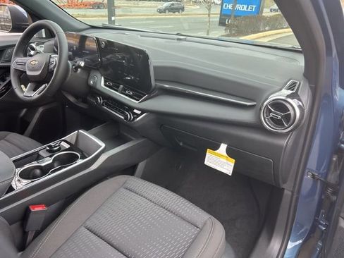 New 2026 Chevrolet Equinox LT w/ Safety and Technology Package AWD/4WD image 17