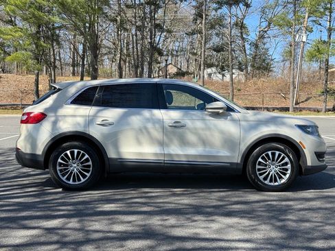 Used 2016 Lincoln MKX Select w/ Select Plus Package image 4