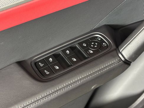 Used 2024 Porsche Cayenne image 17