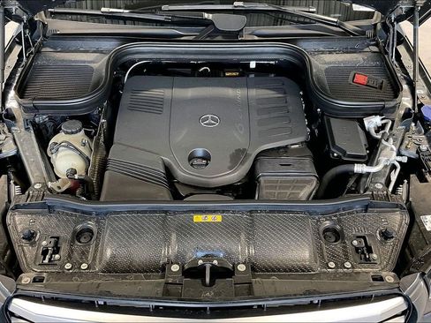 New 2026 Mercedes-Benz GLS 450 4MATIC image 16