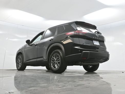 Used 2024 Nissan Rogue S image 59