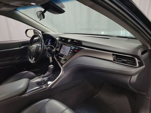 Used 2020 Toyota Camry SE FWD image 26