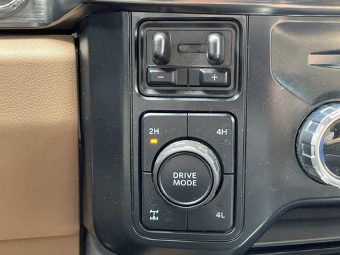 Used 2025 Ford F250 Lariat w/ Chrome Package AWD/4WD image 27