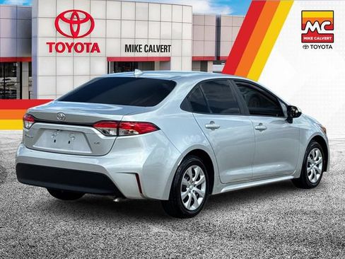 Used 2026 Toyota Corolla LE FWD image 5