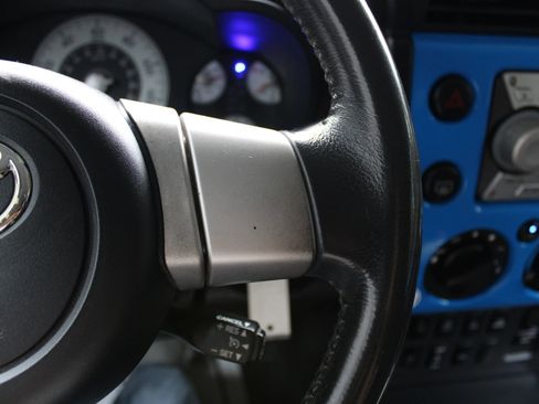 Used 2007 Toyota FJ Cruiser 4WD image 13