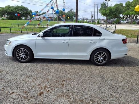 Used 2017 Volkswagen Jetta S FWD image 4