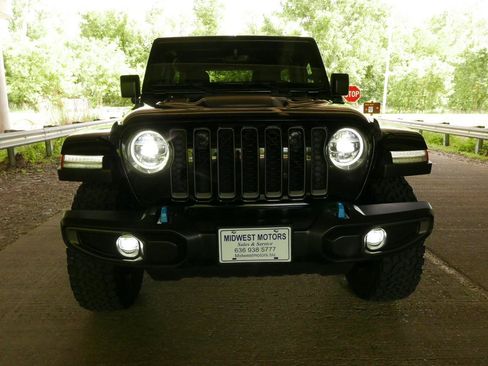 Used 2021 Jeep Wrangler Unlimited Rubicon 4xe w/ Cold Weather Group AWD/4WD image 35