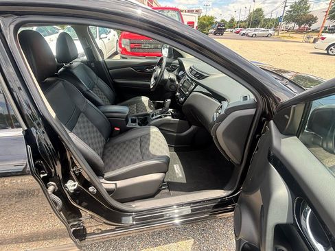 Used 2022 Nissan Rogue Sport SV w/ Technology Package AWD/4WD image 59
