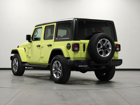 Used 2023 Jeep Wrangler Sahara w/ Cold Weather Group image 6