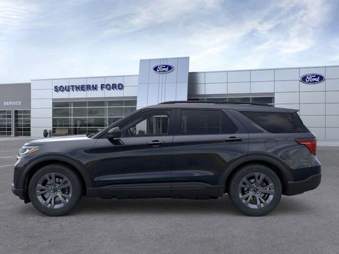 New 2026 Ford Explorer Active w/ Active Comfort Package image 3