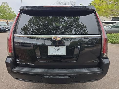 Used 2019 Cadillac Escalade ESV Premium Luxury AWD/4WD image 5