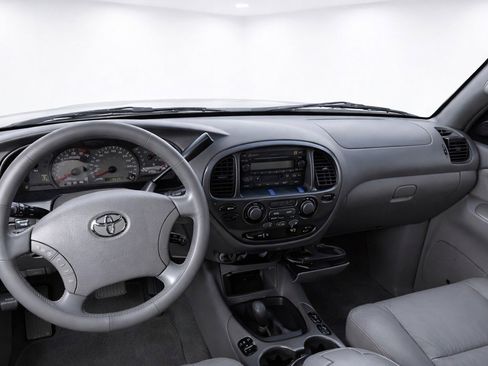 Used 2003 Toyota Sequoia Limited image 3