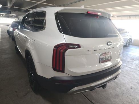 Used 2020 Kia Telluride SX w/ Towing Package image 3