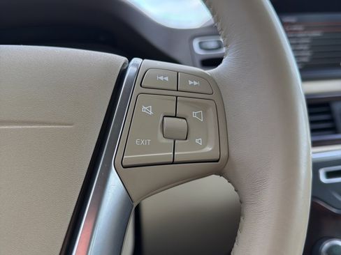 Used 2013 Volvo XC70 T6 image 56