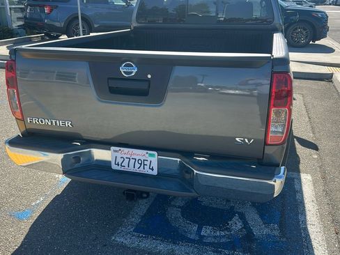 Used 2019 Nissan Frontier SV RWD image 5