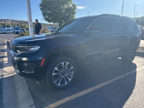 Used 2023 Jeep Grand Cherokee L Overland image 5