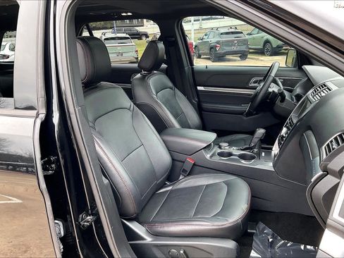 Used 2018 Ford Explorer Sport w/ Equipment Group 401A image 7