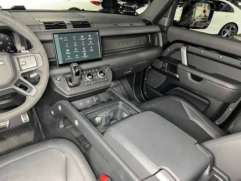 Used 2024 Land Rover Defender 110 V8 AWD/4WD image 36