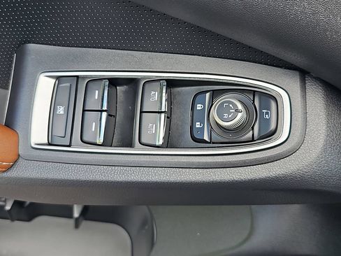 Used 2023 Subaru Ascent Touring AWD/4WD image 29